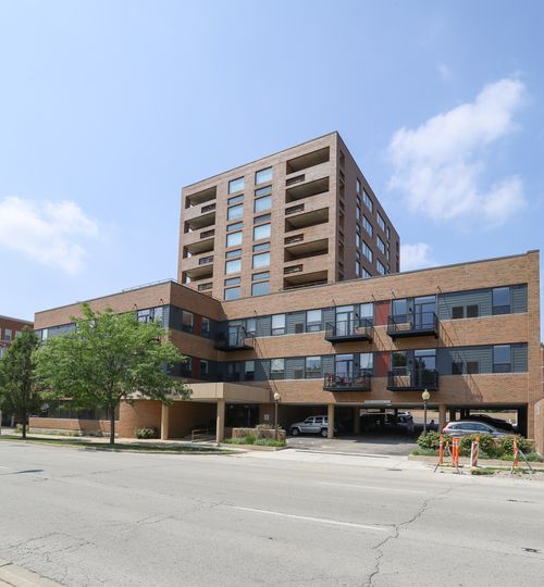 315-880 Lee St, Des Plaines, IL, 60016-6420 | Card Image