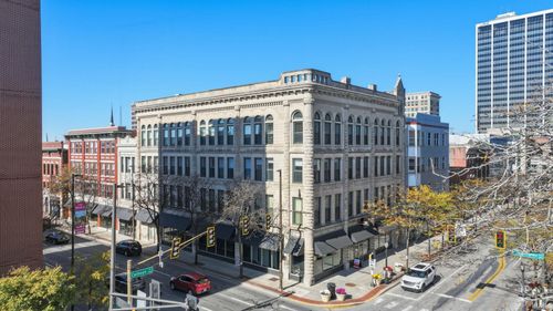 435-112 W Washington Blvd, Fort Wayne, IN, 46802-3039 | Card Image