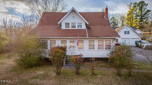 2704 Fort Henry Dr, Kingsport, TN, 37664-3714 | Card Image