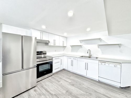 61 College Cres, Barrie, ON, L4M2W5 | Card Image