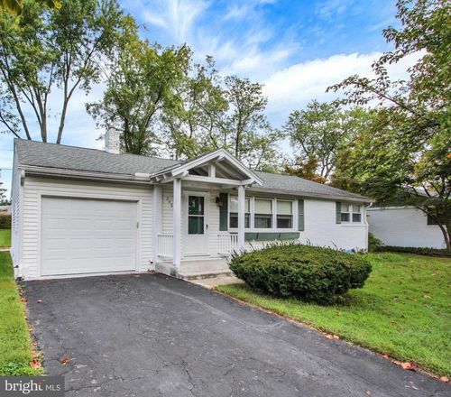 2409 Cambridge Rd, YORK, PA, 17402-3646 | Card Image
