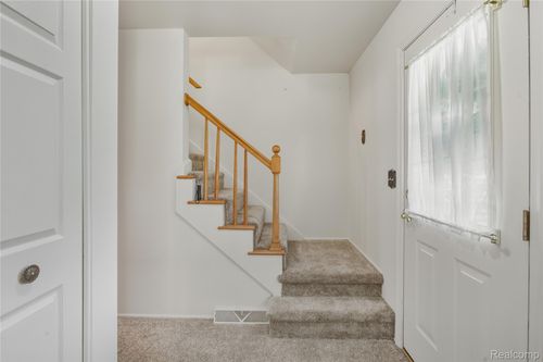 5134 N Jennings Rd, Flint, MI, 48504-1114 | Card Image