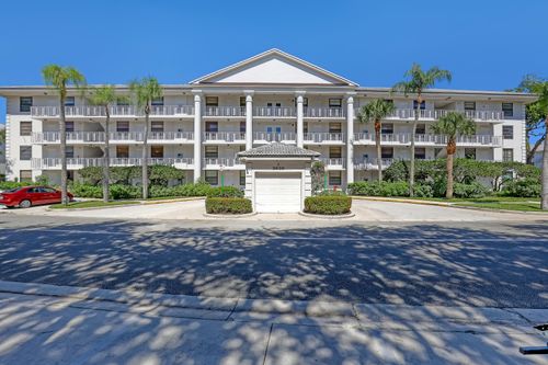201-3650 Whitehall Dr, West Palm Beach, FL, 33401-1091 | Card Image