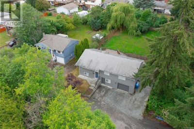 674 Beaconsfield Rd, House other with 5 bedrooms, 2 bathrooms and 2 parking in Nanaimo BC | Image 2