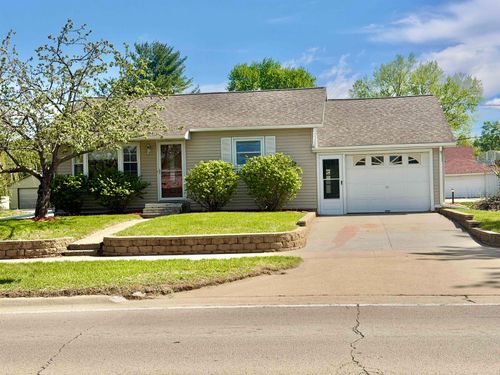 716 Viaduct Rd, Savanna, IL, 61074-2530 | Card Image