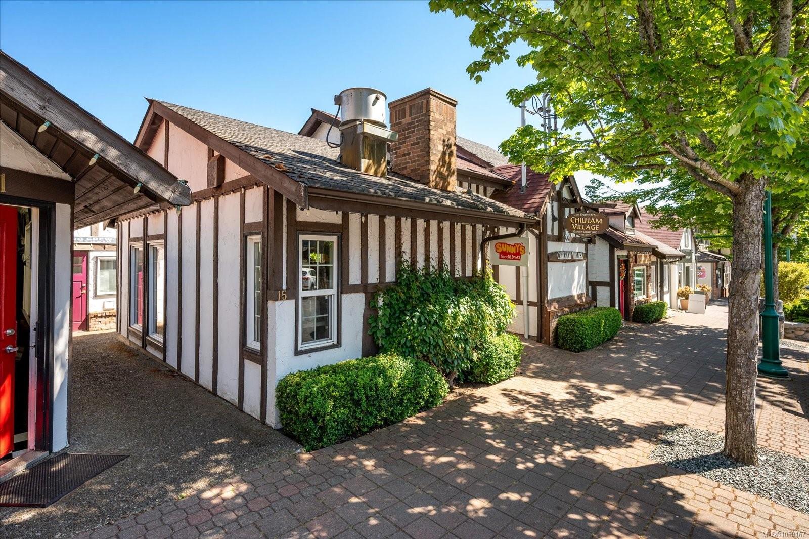 Commercial Sale in Qualicum Beach