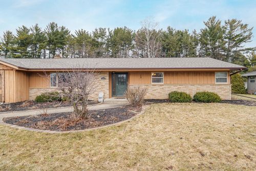 818 Huron Avenue Avenue, Oostburg, WI, 53070 | Card Image