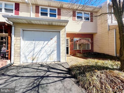323 N 41st St, Allentown, PA, 18104-4501 | Card Image