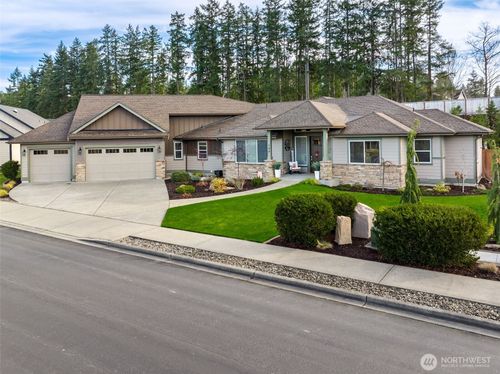 155 Mountain Crest Ln, Eatonville, WA, 98328-7800 | Card Image