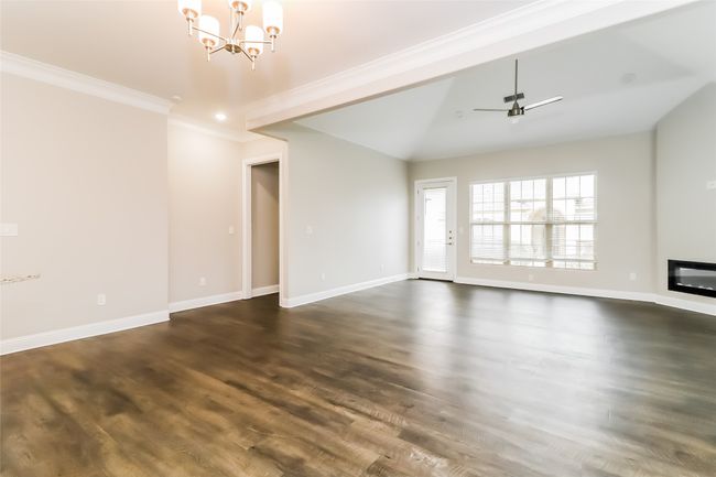 STE-304 - 8831 Creek Run Rd, House other with 2 bedrooms, 2 bathrooms and null parking in Fort Worth TX | Image 5