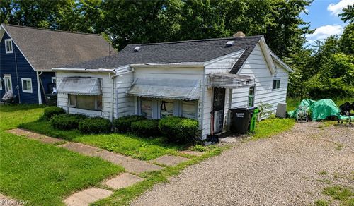 346 Joseph Ave, Barberton, OH, 44203-4126 | Card Image