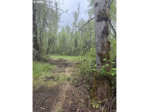 82750 Bear Creek Rd, Creswell, OR, 97426-9693 | Card Image