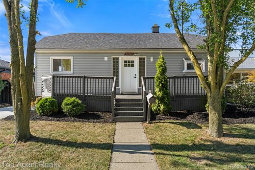 22228 Bon Heur St, Saint Clair Shores, MI, 48081-2455 | Card Image