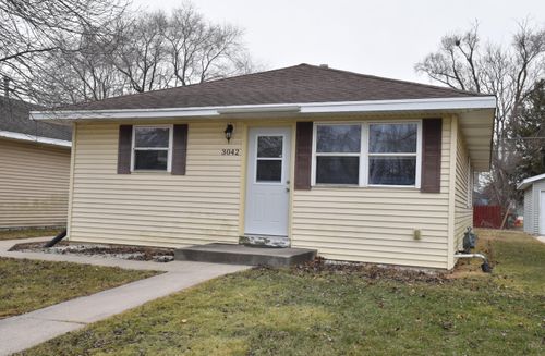 3042 Hamlin Ave, Mount Pleasant, WI, 53403-3578 | Card Image