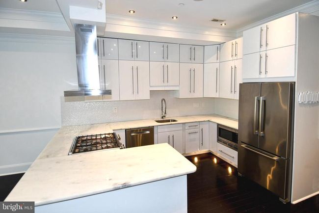 APT-3 - 719 12 Th St Se, Condo with 2 bedrooms, 3 bathrooms and null parking in WASHINGTON DC | Image 16