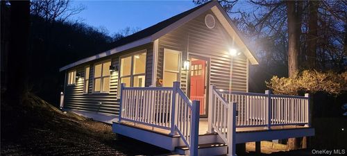 11 Curry Rd, Mahopac, NY, 10541-3347 | Card Image