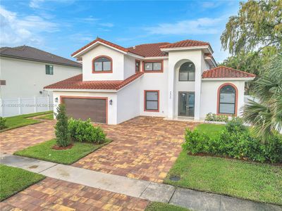 4840 Nw 73rd Ave, House other with 5 bedrooms, 3 bathrooms and null parking in Lauderhill FL | Image 2