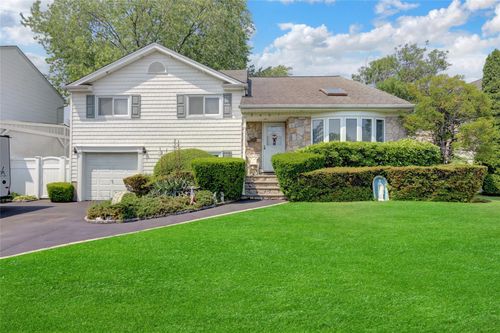 3667 Richard Ln, Wantagh, NY, 11793-1434 | Card Image