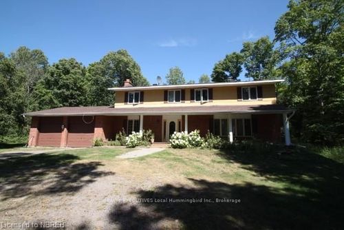 588 Golf Course Rd, Powassan, ON, P0H1Z0 | Card Image