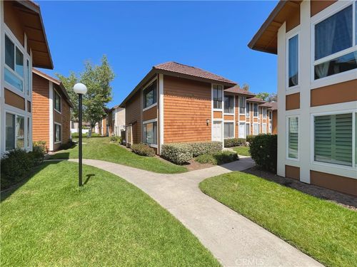 33-25885 Astor Rd, Irvine, CA, 92618 | Card Image