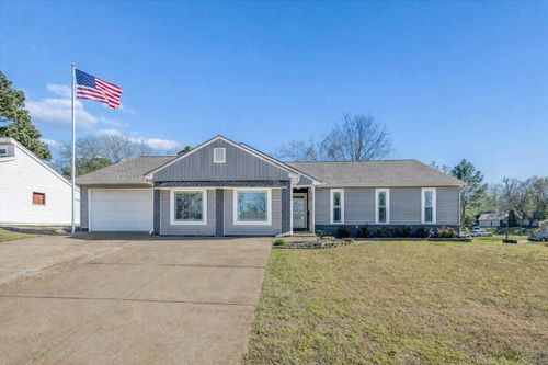 8225 Timber Hill Trl, Cordova, TN, 38016-1552 | Card Image