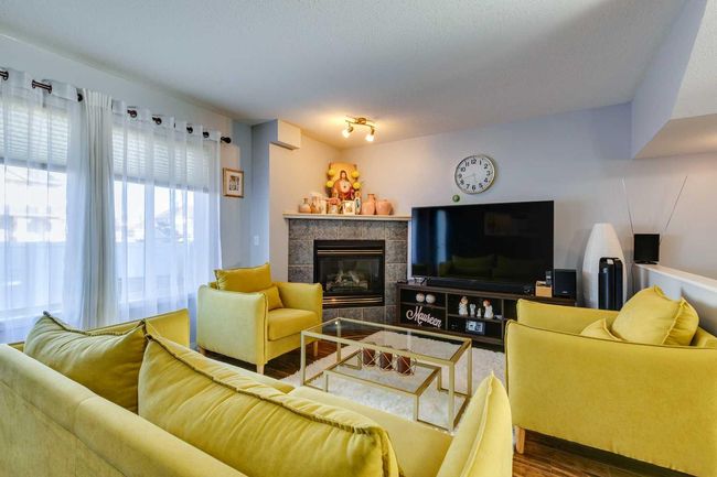 23 Chaparral Ridge Terr Se, Townhouse with 3 bedrooms, 3 bathrooms and 2 parking in Calgary AB | Image 8