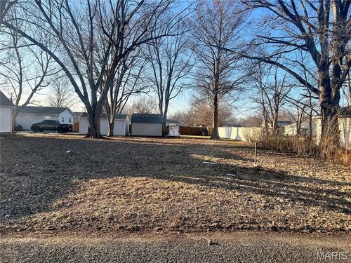 920 E Martin St, Litchfield, IL, 62056-2718 | Card Image