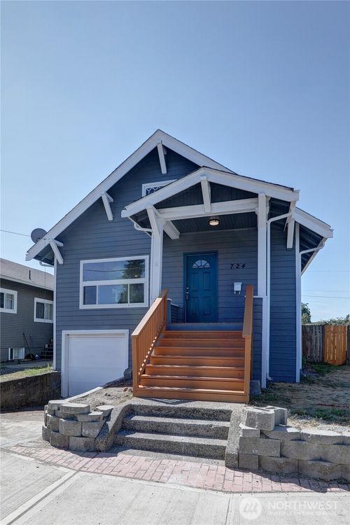 724 4th St Se, Auburn, WA, 98002-5619 | Card Image