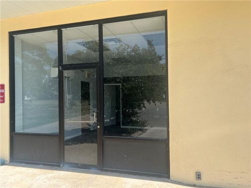 702 S Webster St, Spring Hill, KS, 66083-8897 | Card Image