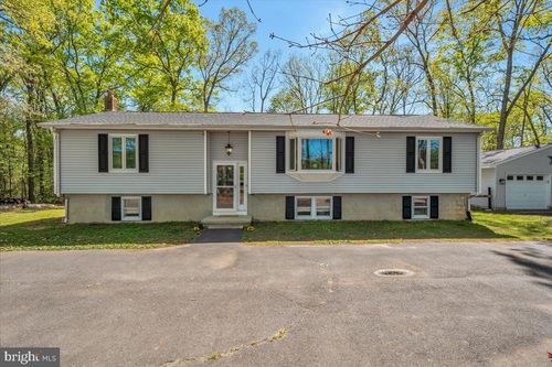 748 Clems Run, Glassboro, NJ, 08028-3517 | Card Image