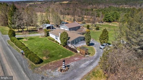 530 W Sunset Rd, Lehighton, PA, 18235-3417 | Card Image