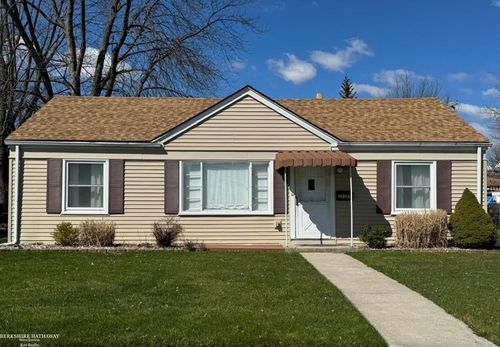 26285 Normandy St, Roseville, MI, 48066-3567 | Card Image