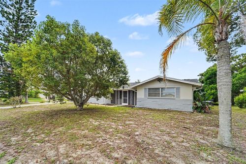 7922 Lilac Dr, Port Richey, FL, 34668-3229 | Card Image