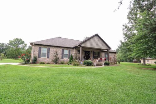 158 Daniel Dr, Tupelo, MS, 38801-8614 | Card Image