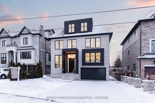 642 Annland St, Pickering, ON, L1W1B1 | Card Image