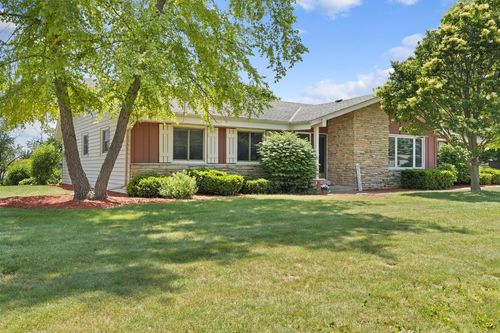S42W27289 Oak Grove Ln, Waukesha, WI, 53189-6543 | Card Image