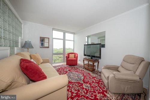 1605a-3600 Conshohocken Ave, PHILADELPHIA, PA, 19131-5329 | Card Image