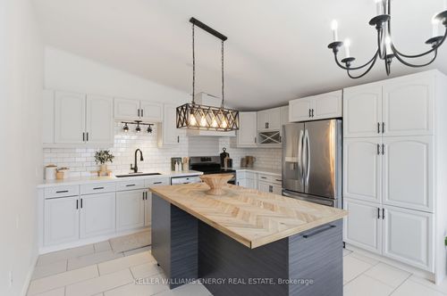 26 Wellington St, Port Hope, ON, L1A2M3 | Card Image