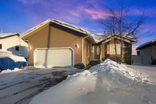 224 Shetland Gdns, Fort Mcmurray, AB, T9H5M5 | Card Image