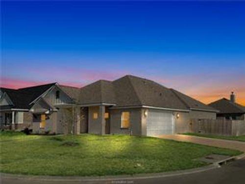 2900 Bombay Ct, Bryan, TX, 77808-1552 | Card Image
