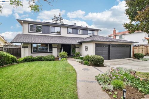 3113 Creekmore Way, San Jose, CA, 95148-2805 | Card Image