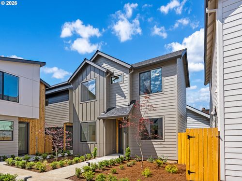 3215 Se 28th Ave, Portland, OR, 97202-2006 | Card Image