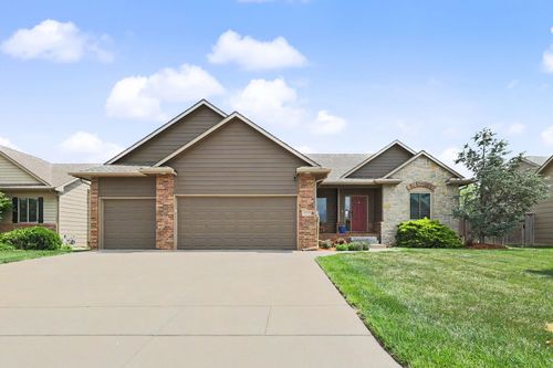 2618 N Woodridge St, Wichita, KS, 67226 | Card Image