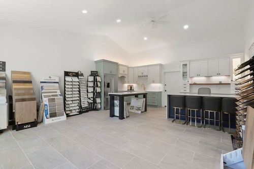 b8-6 Merchants Rd, Sandwich, MA, 02563-5305 | Card Image