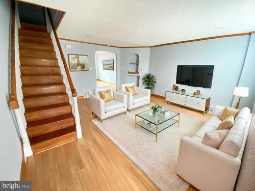 6330 Leonard St, PHILADELPHIA, PA, 19149-2919 | Card Image