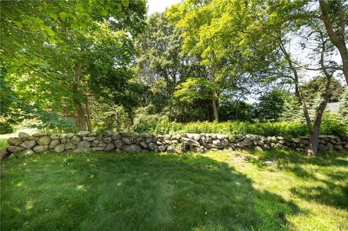 4 Quail Run, Westerly, RI, 02891-5016 | Card Image