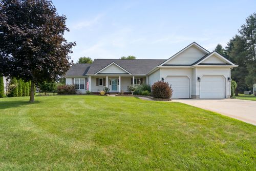 10525 Keane Dr, Grass Lake, MI, 49240-8804 | Card Image