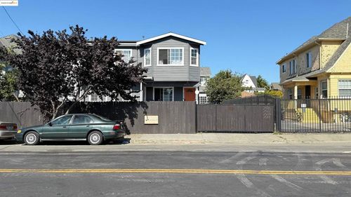 2505 Market St, Oakland, CA, 94607-3437 | Card Image