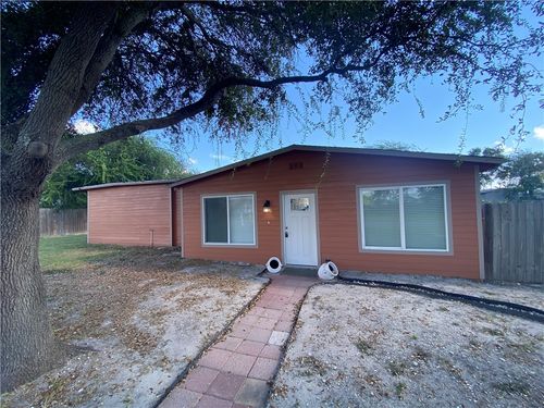 450 Skipper Ln, Corpus Christi, TX, 78418-3231 | Card Image