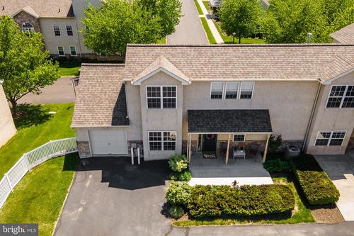 58 Stuart Dr, Norristown, PA, 19401-6511 | Card Image